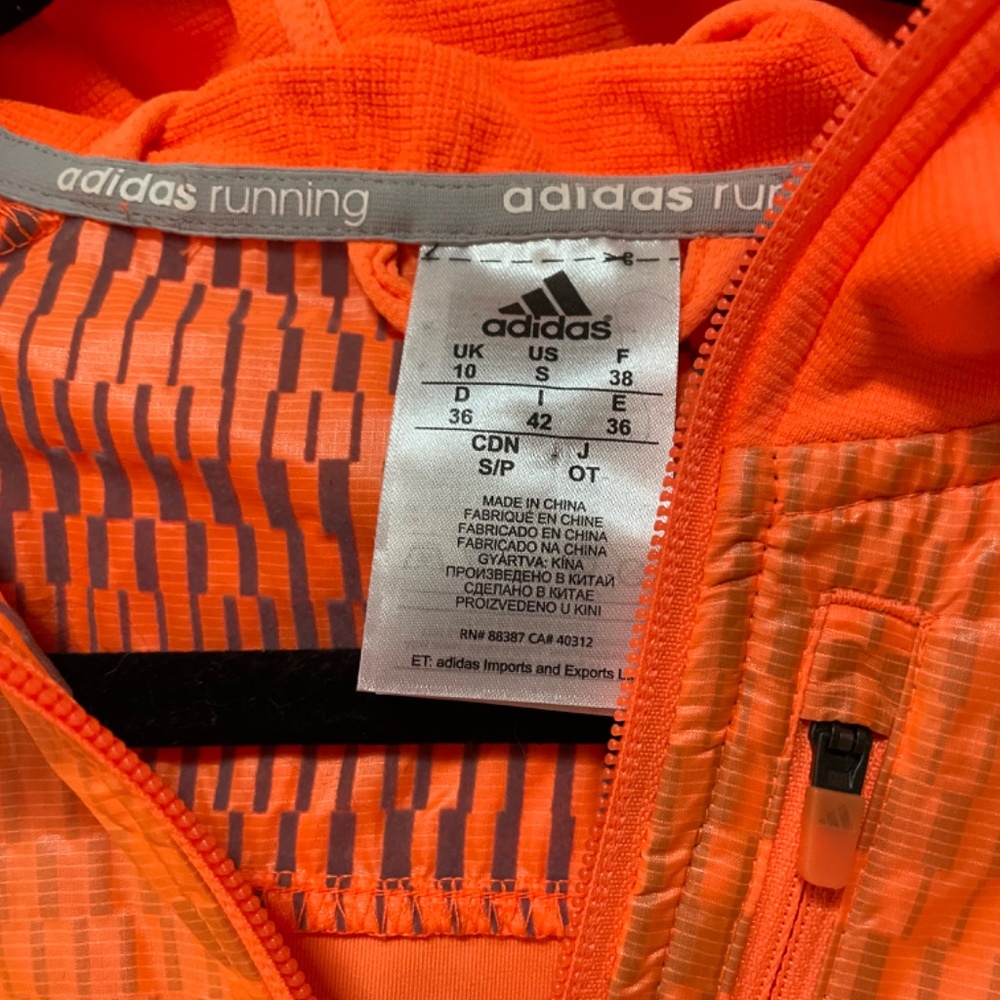 Running jacket - Picture 2 of 3